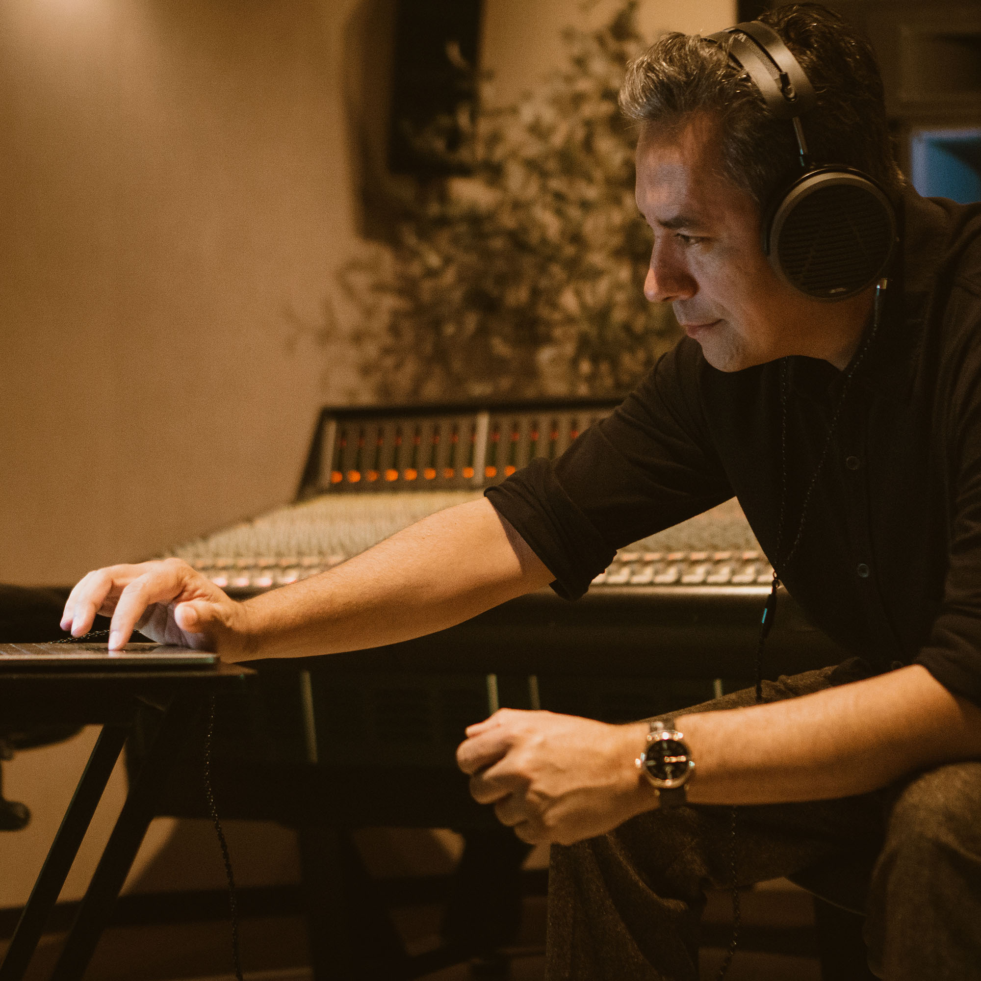 Audeze MM-500 Manny Marroquin Headphones - Image 7