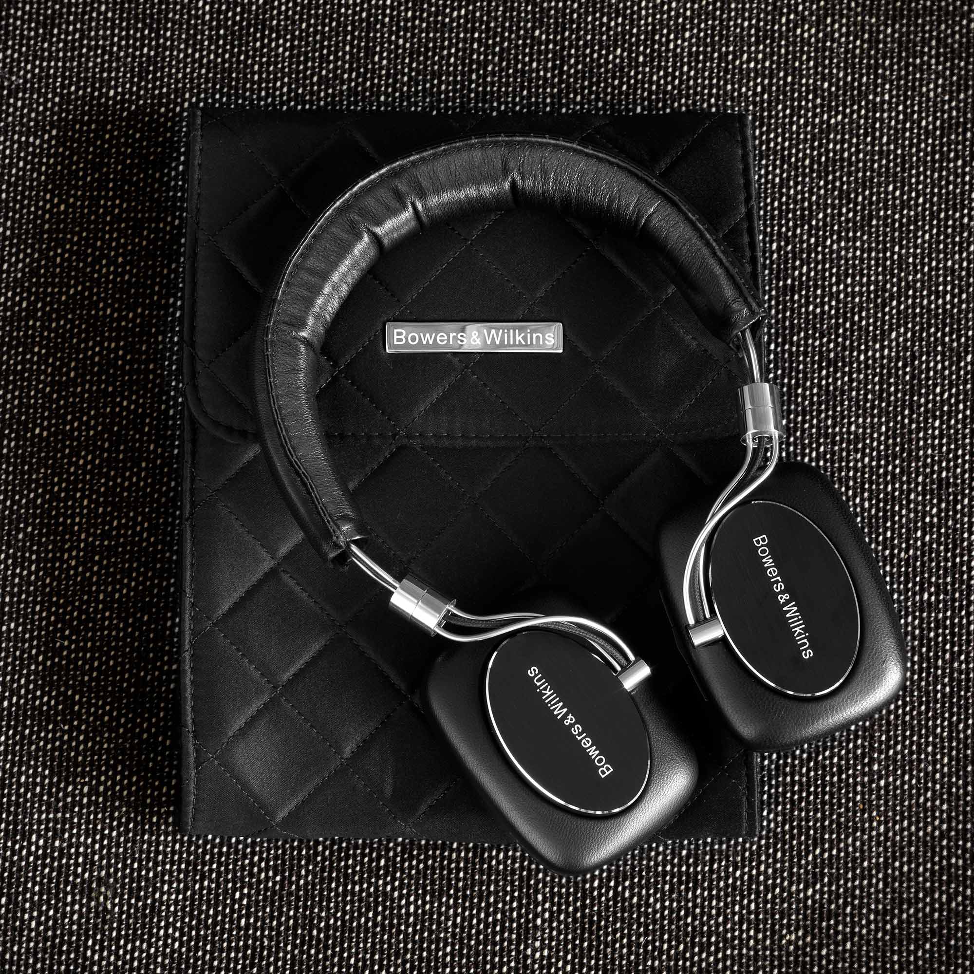 Bowers & Wilkins P5 On-Ear Wireless Headphones [DEMO UNIT] - Image 8