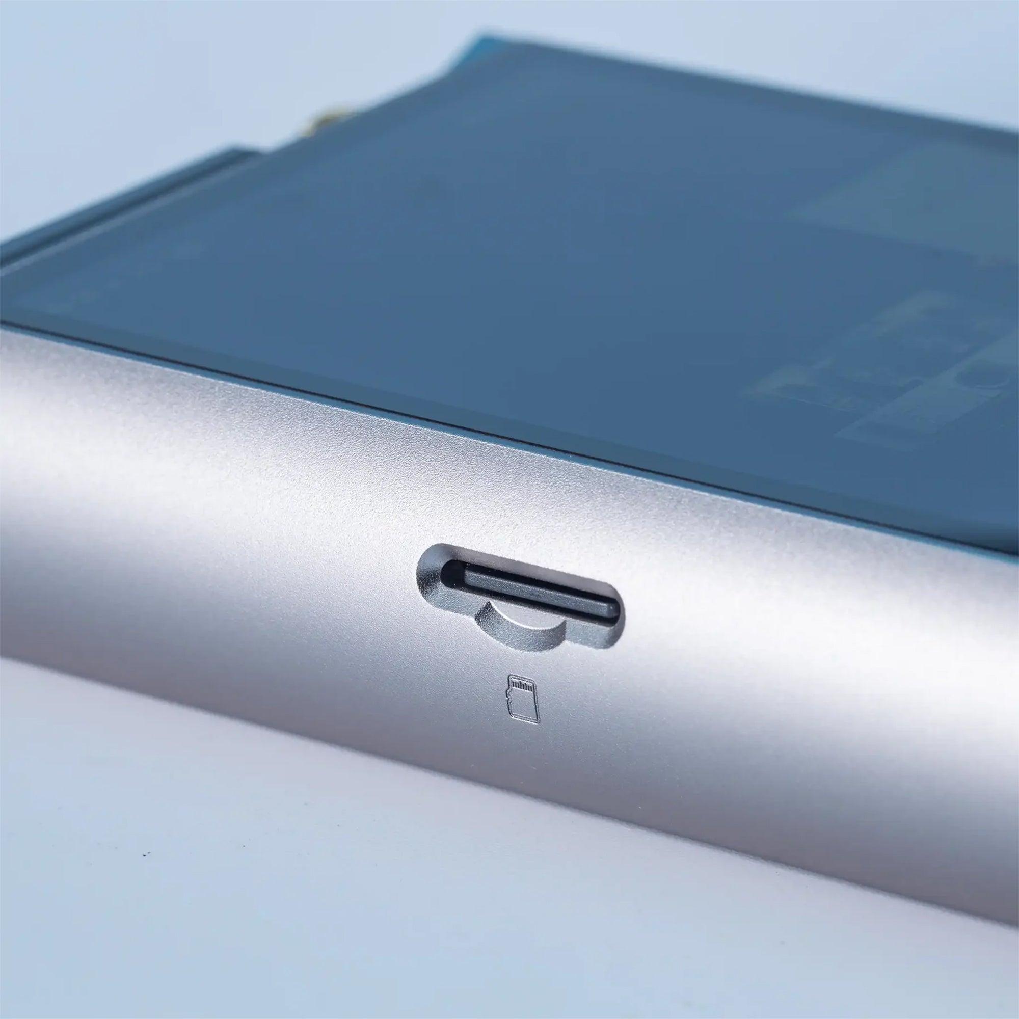 Cayin N7+ 1-bit DSD Digital Audio Player - Image 4