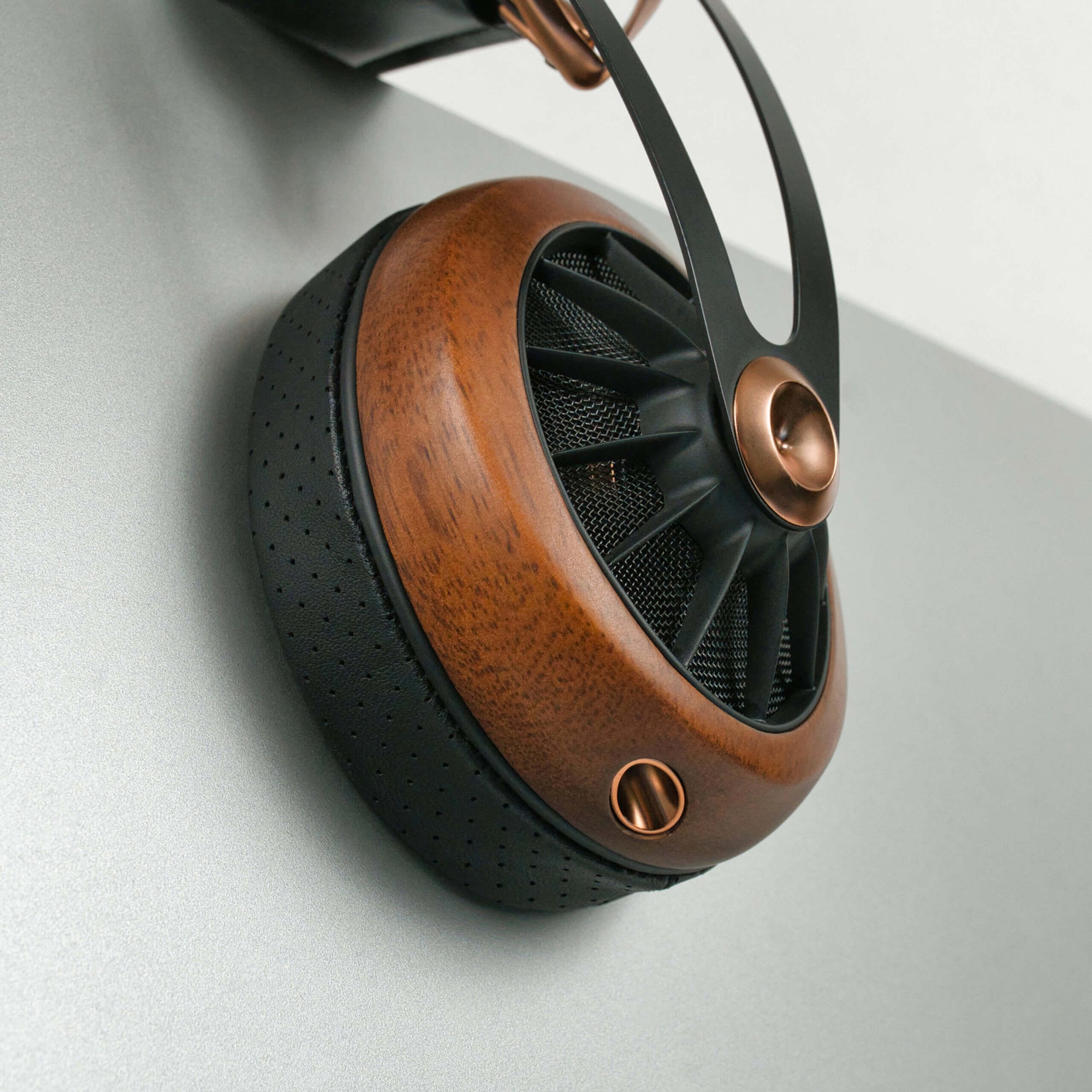 Dekoni Audio Elite Fenestrated Sheepskin Earpads for Meze 109 - Image 8