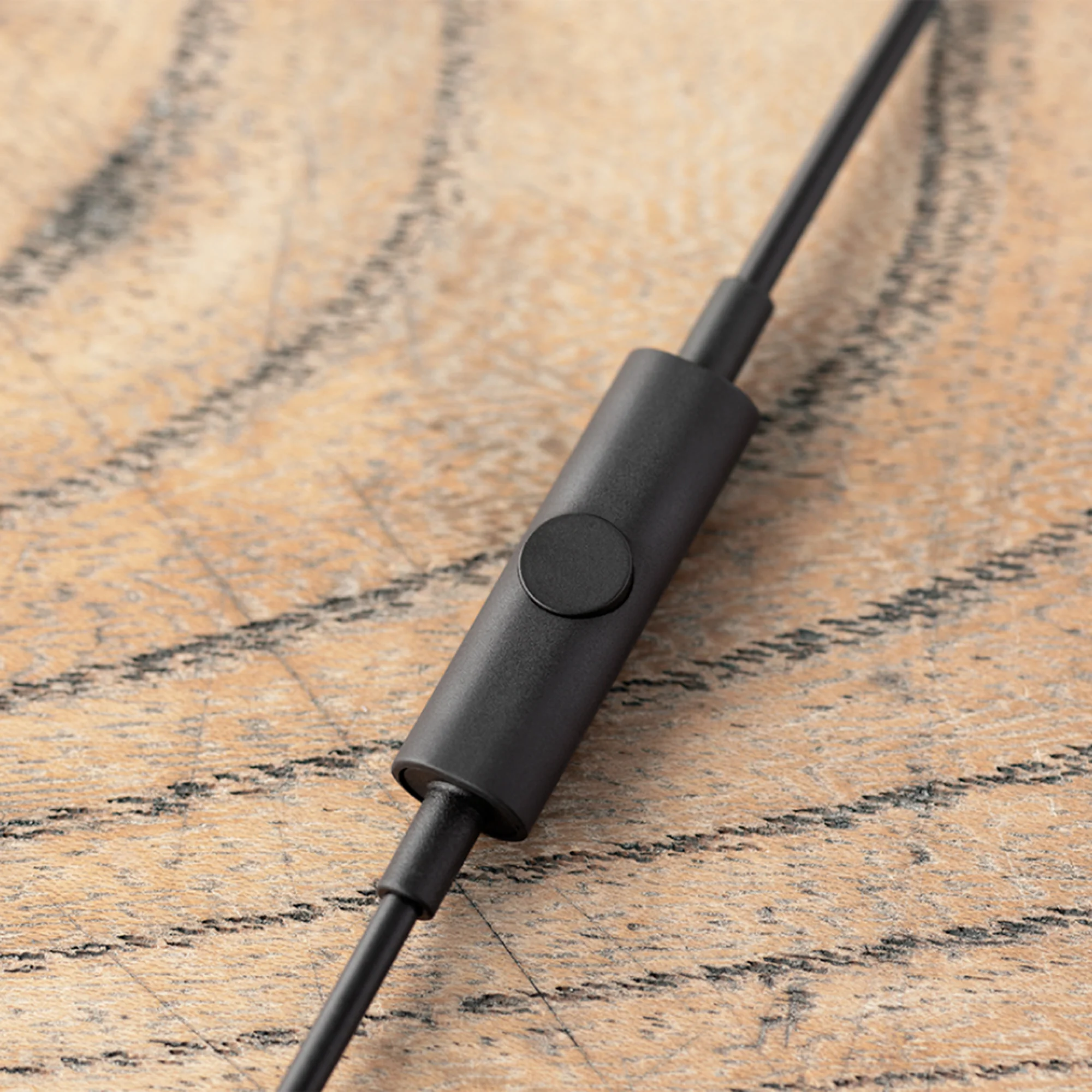 Final E1000C In Ear-Earphones with Mic - Image 9