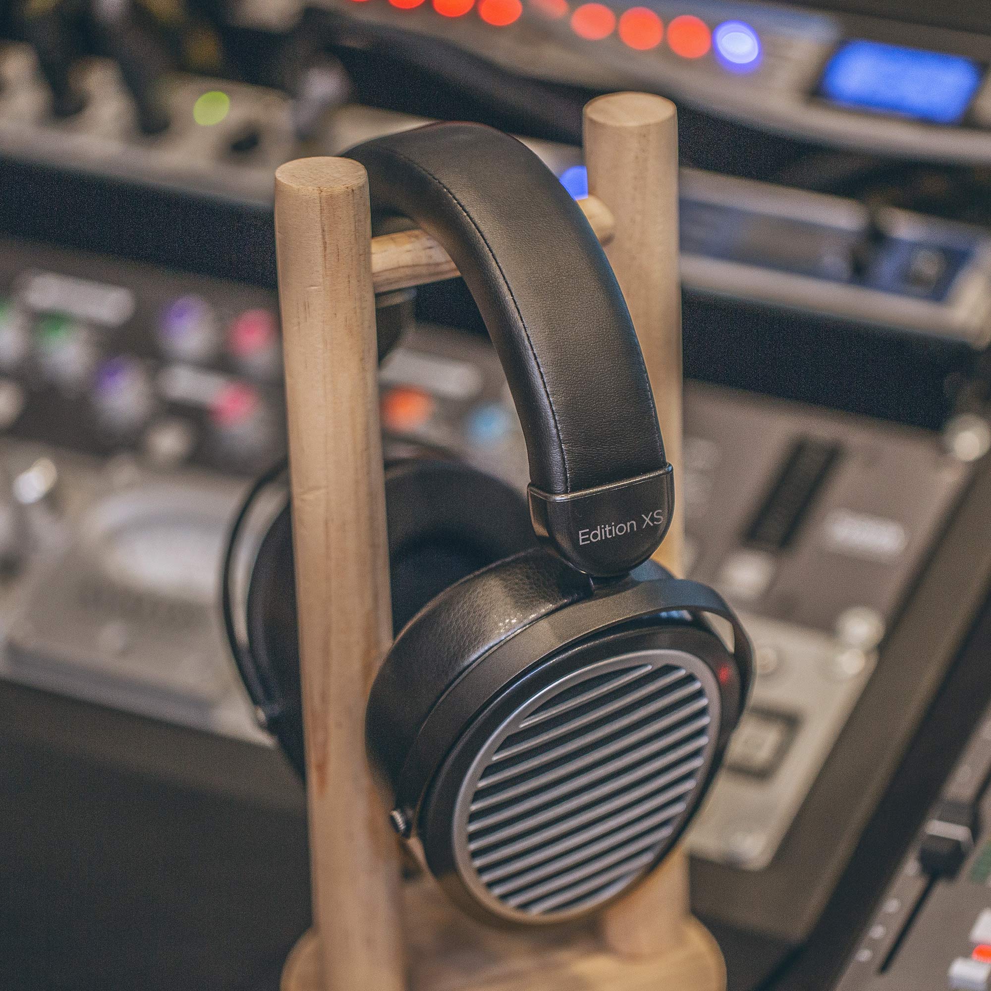 HIFIMAN Edition XS Planar Magnetic Headphones - Image 9