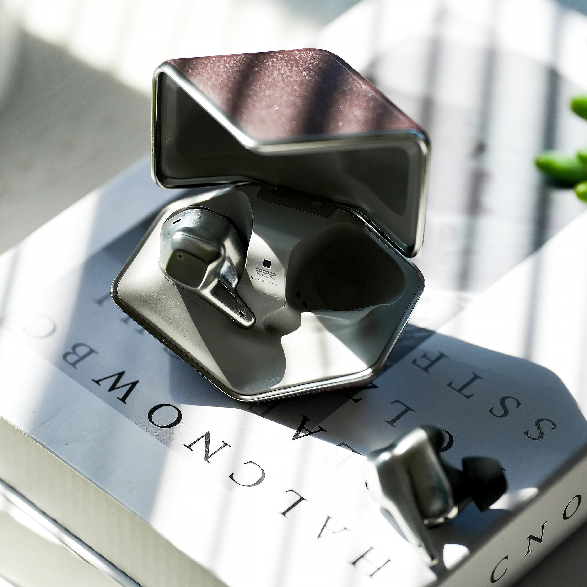 HIFIMAN Svanar Wireless LE In-Ear Headphones - Image 6